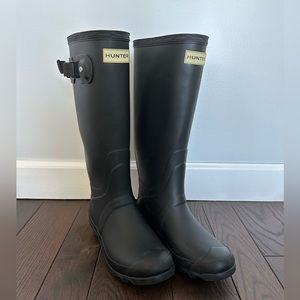 Women’s Hunter Black Rain Boots Size 6
